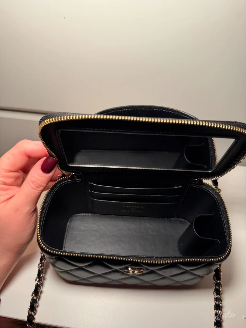 Chanel Vanity torbica