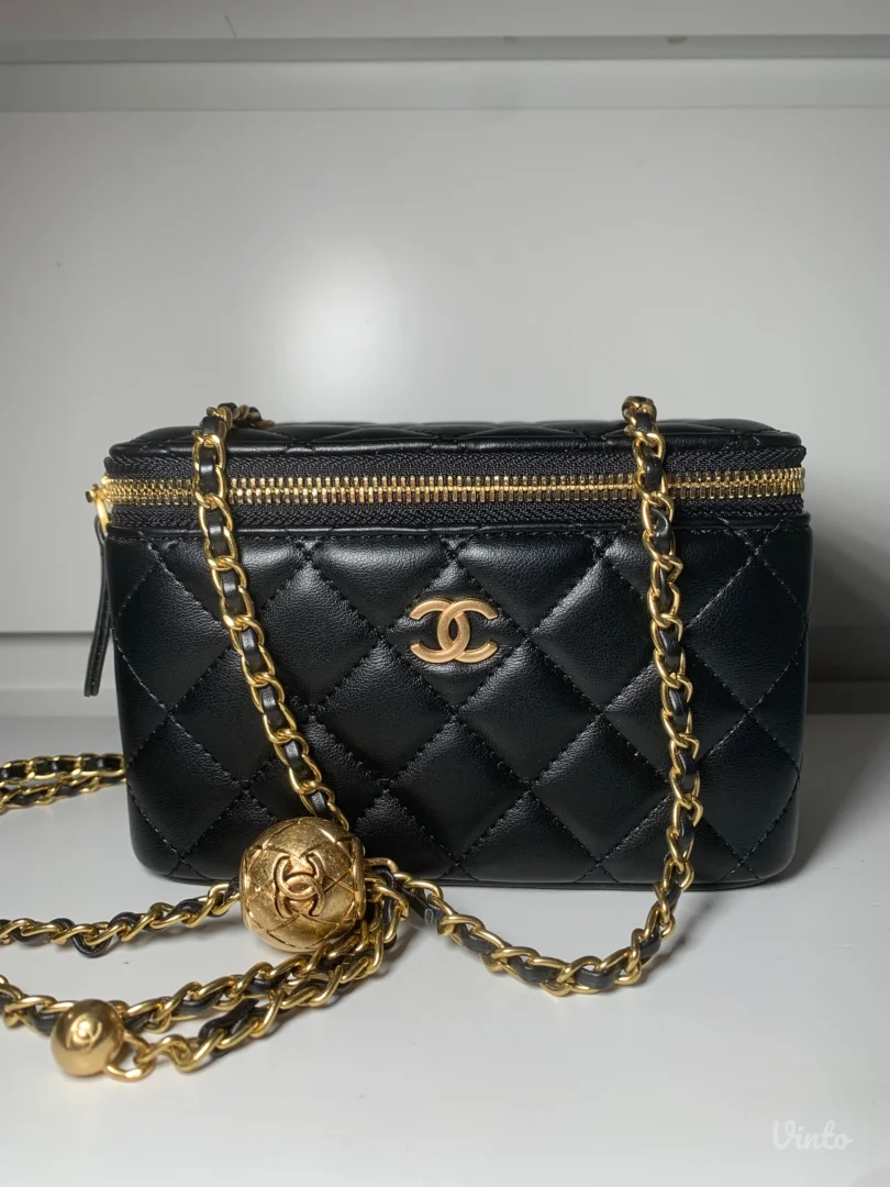 Chanel Vanity torbica