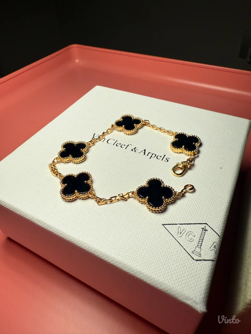 Van Cleef narukvica sa detelinama