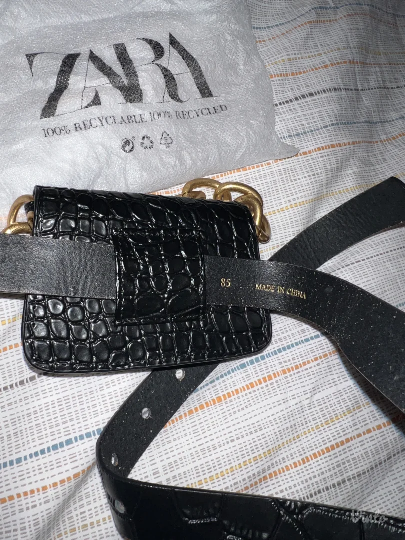 Zara torbica oko struka