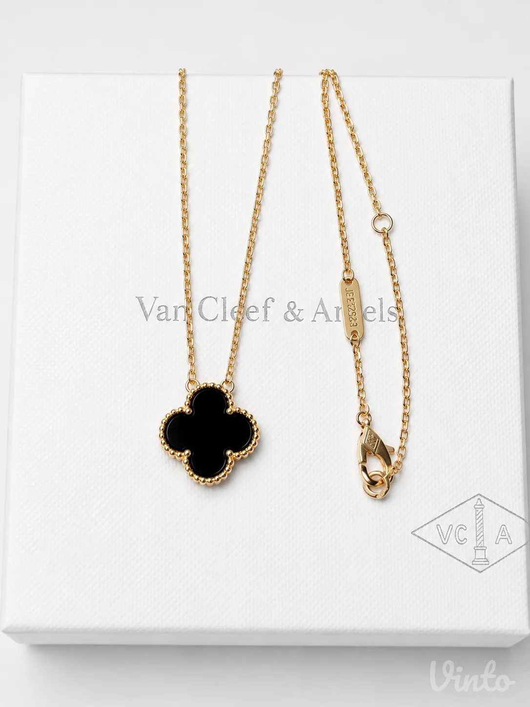 Van Cleef crna rose gold ogrlica