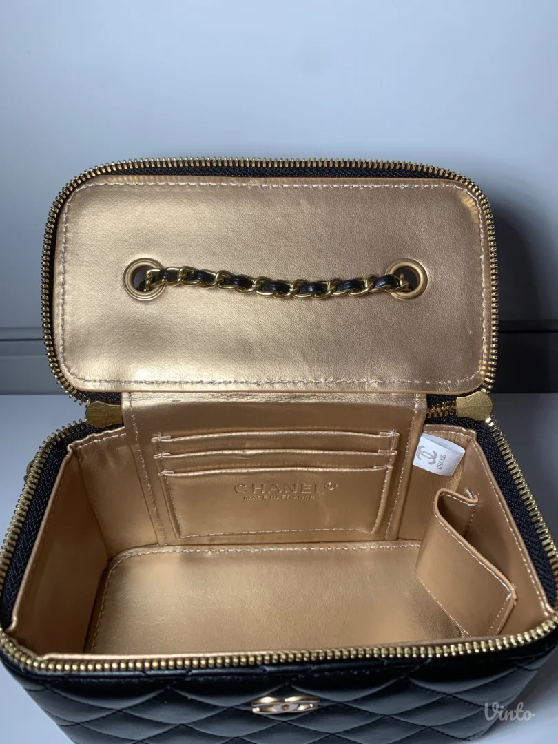 Chanel Vanity torbica