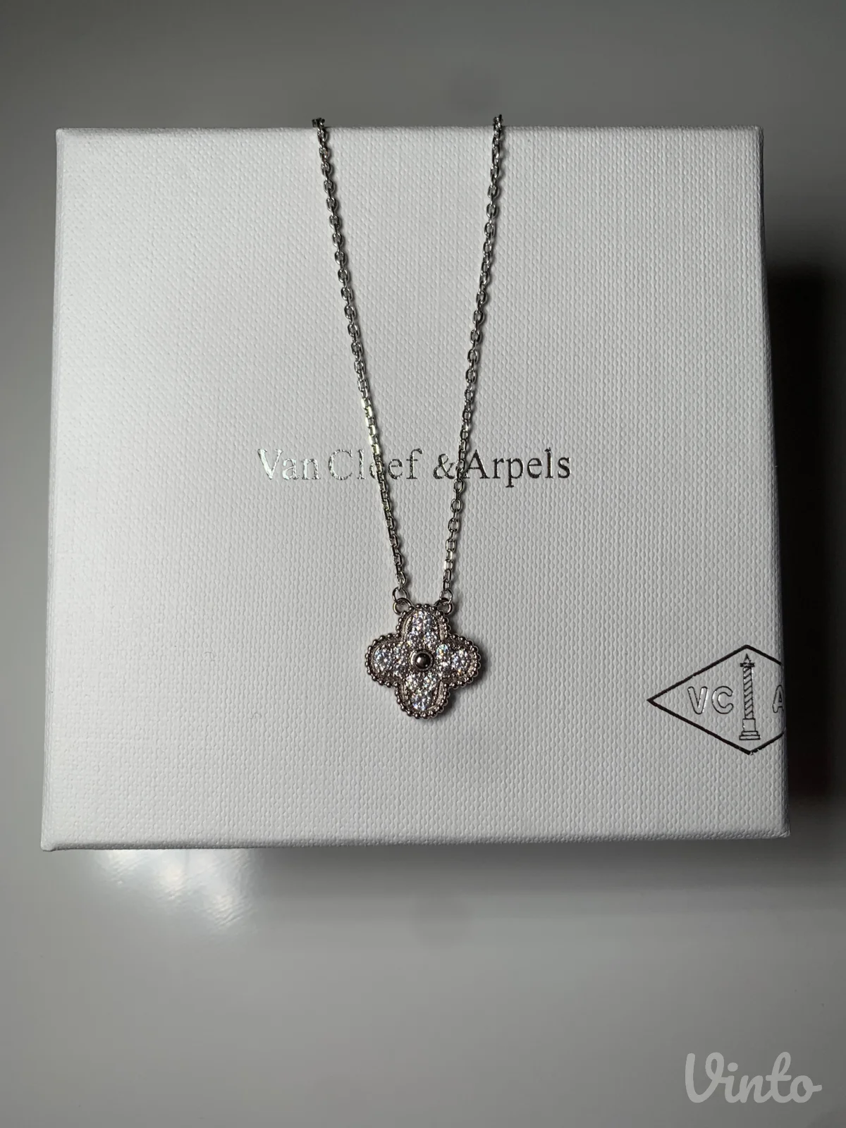Van Cleef ogrlica sa cirkonima