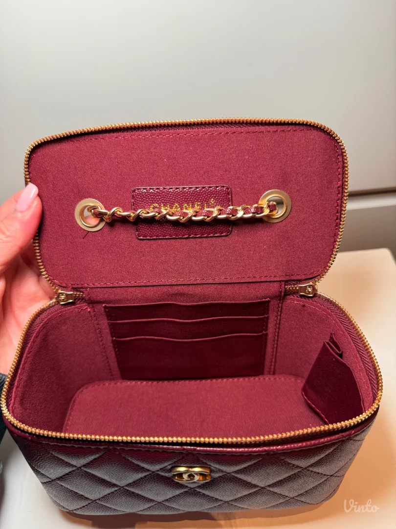 Chanel vanity torbica