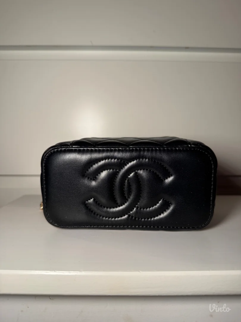 Chanel Vanity torbica