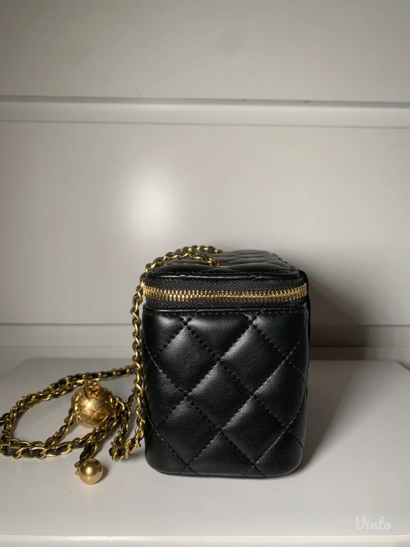 Chanel Vanity torbica
