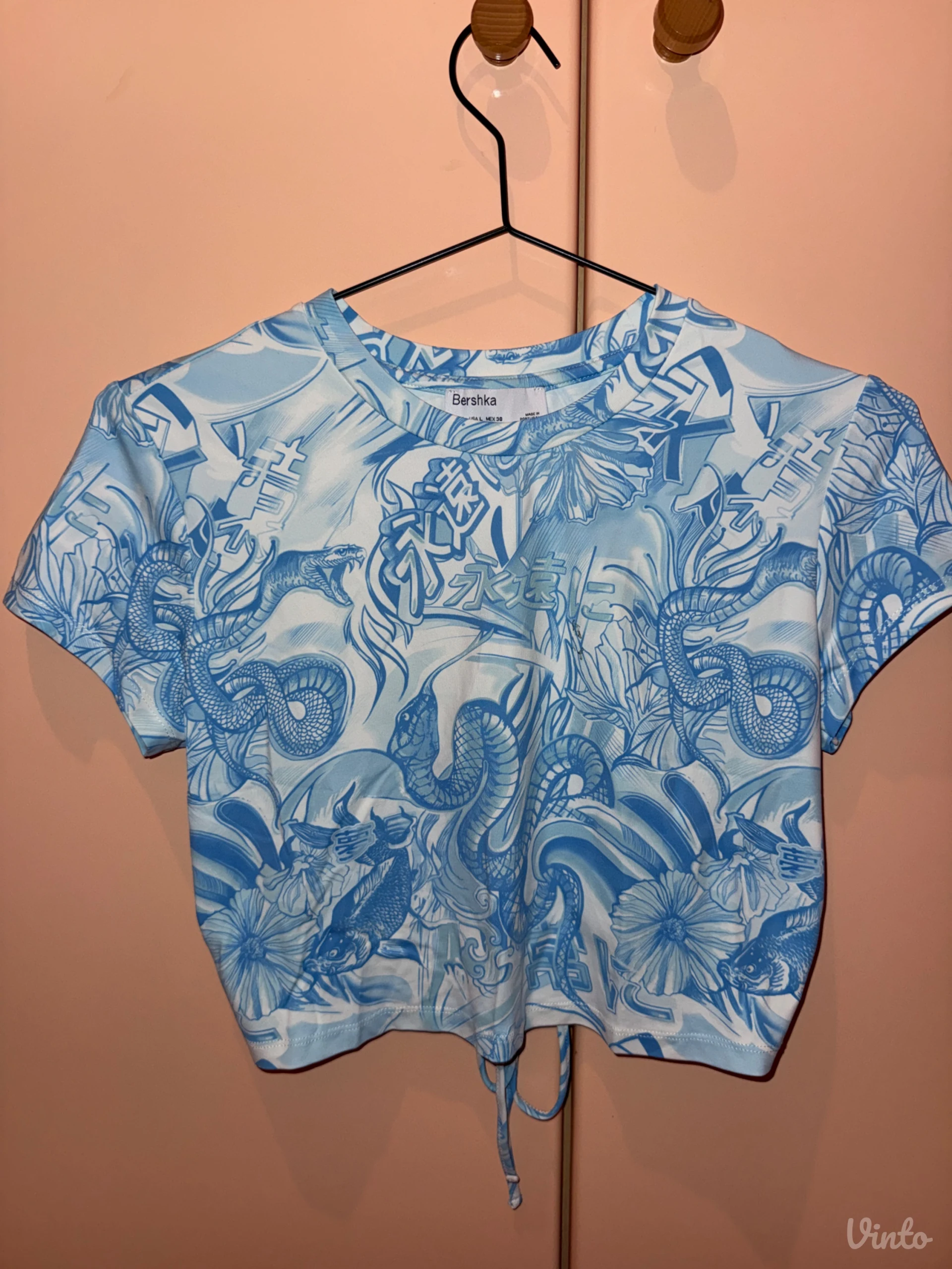 Bershka majica (nenosena)