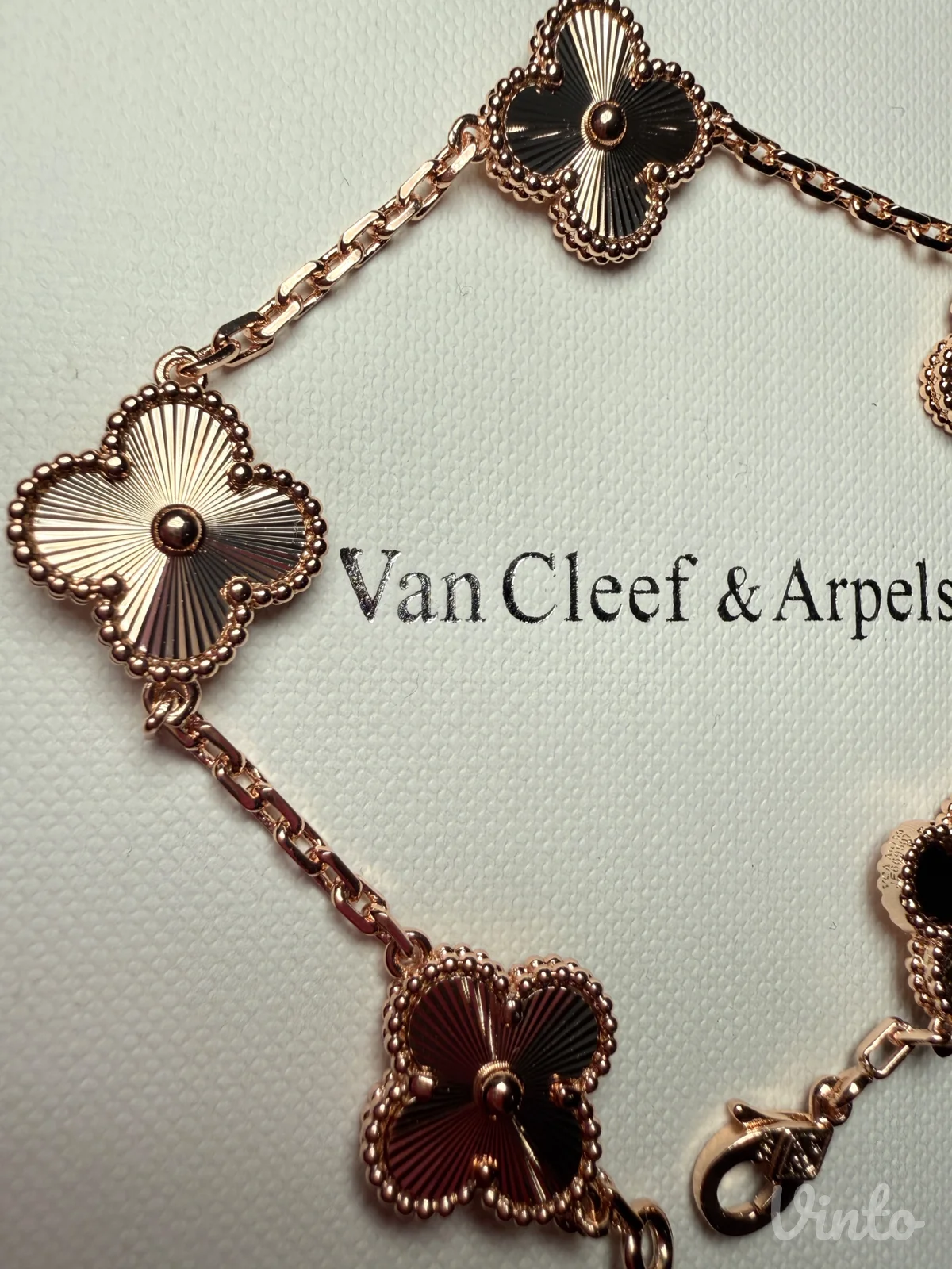 Van Cleef narukvica rose gold