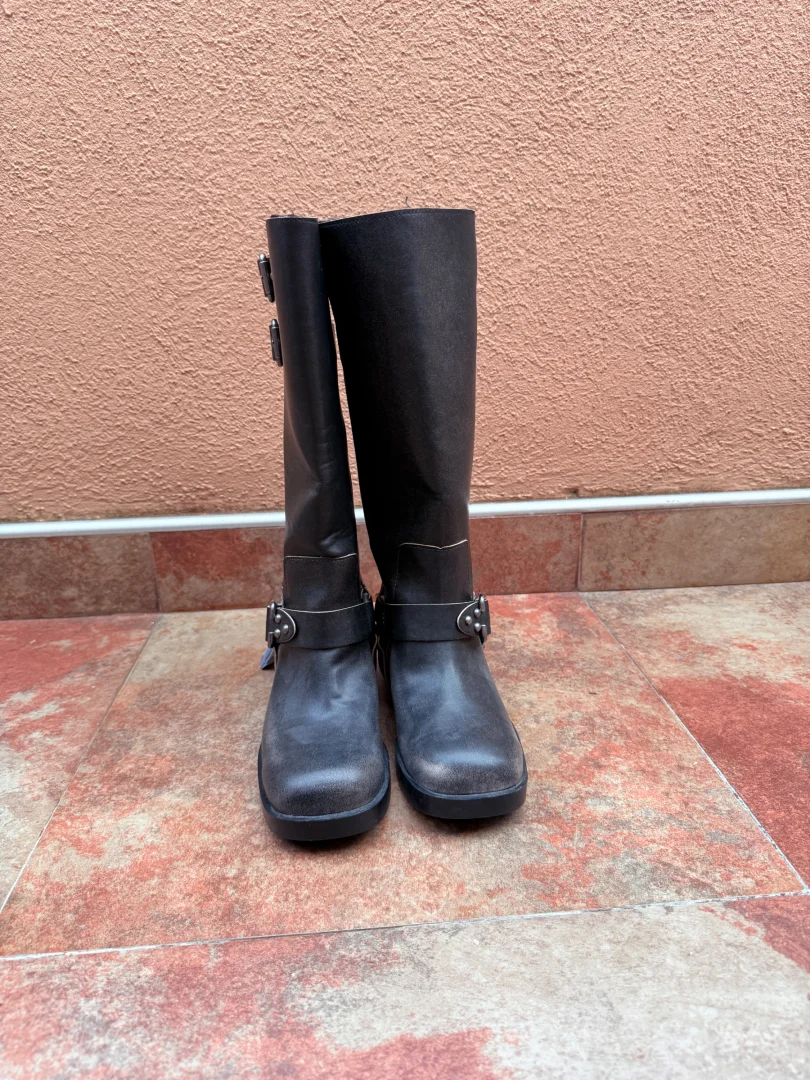 Stradivarius cizme (nove)