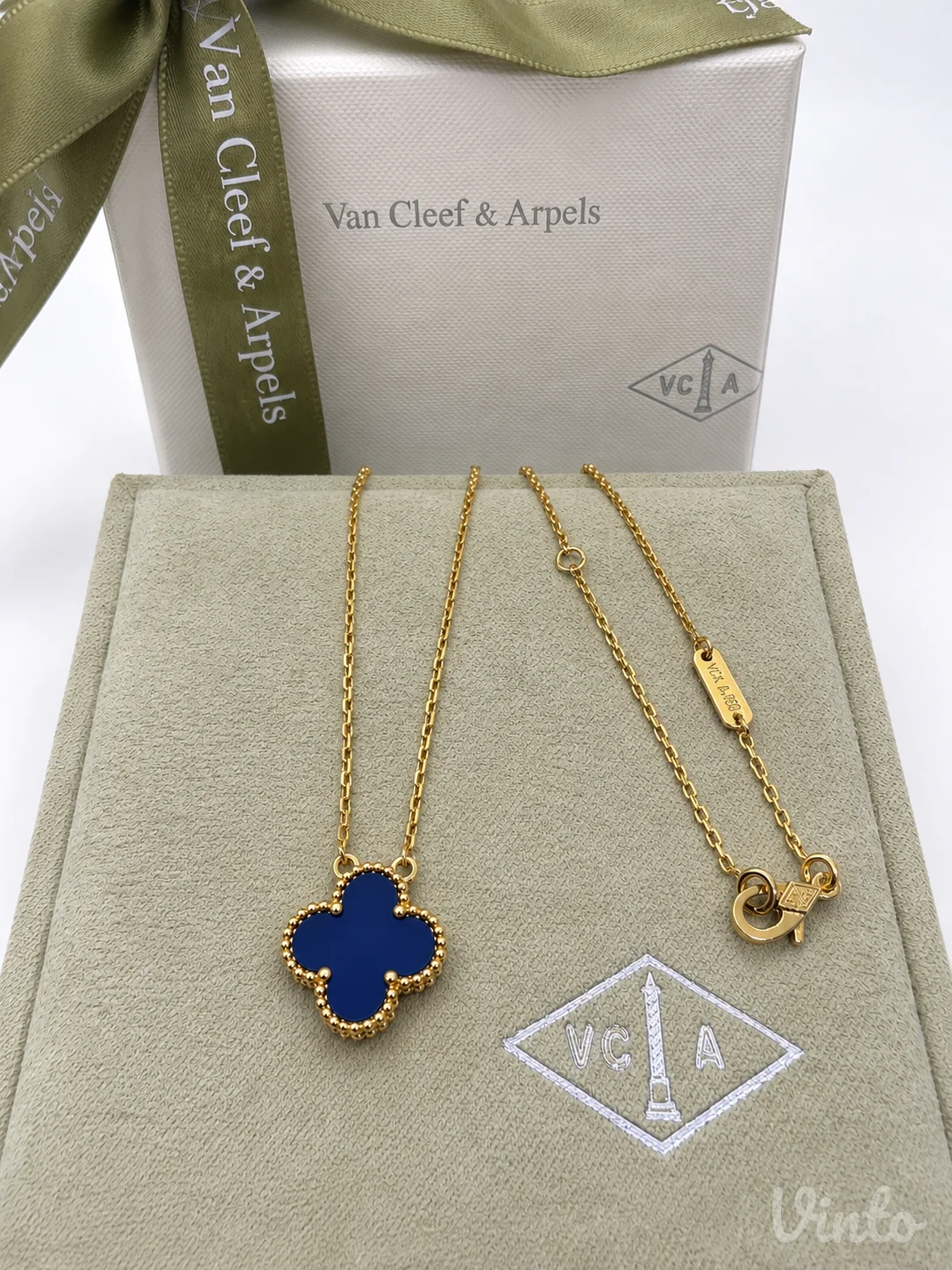Van Cleef plava ogrlica