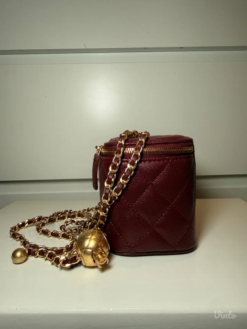 Chanel vanity torbica