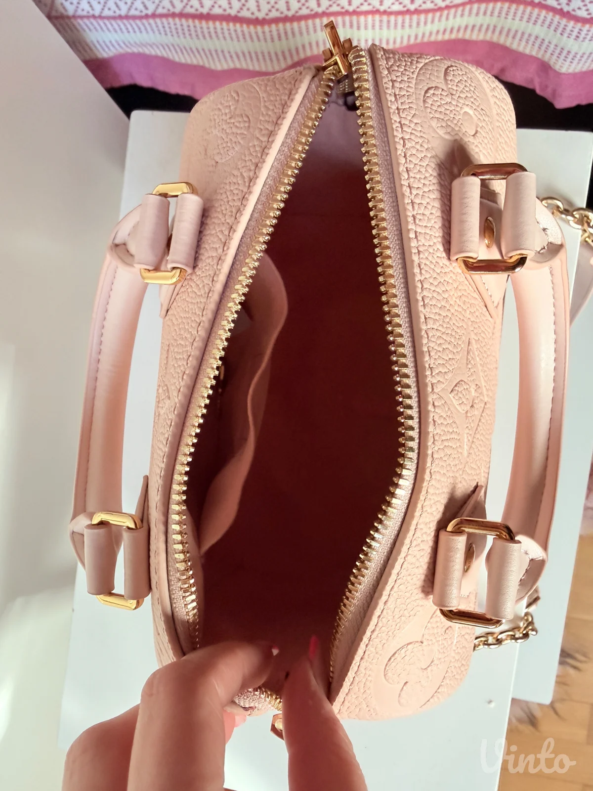Louis Vuitton Speedy 20