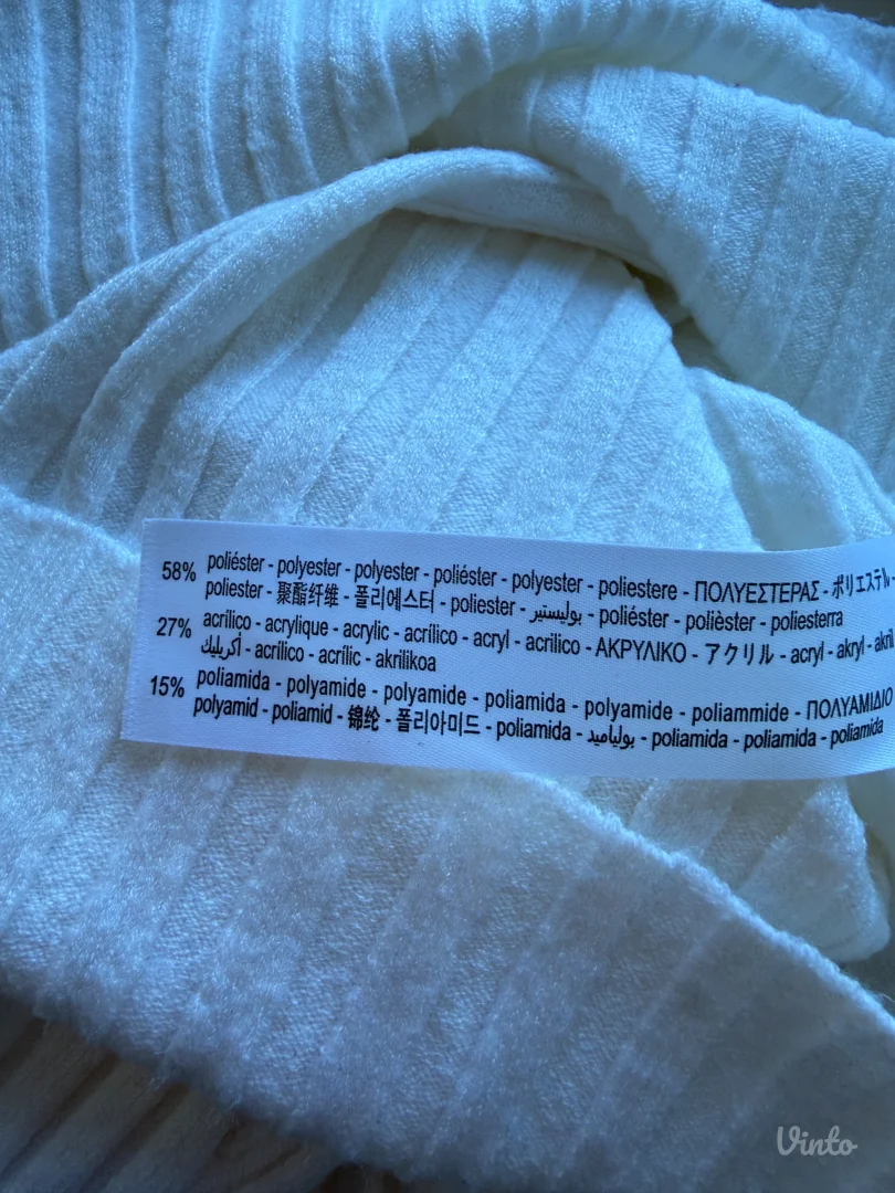 Bershka dzemper rolka