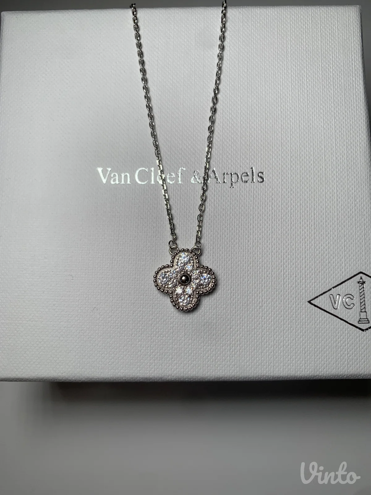 Van Cleef ogrlica sa cirkonima