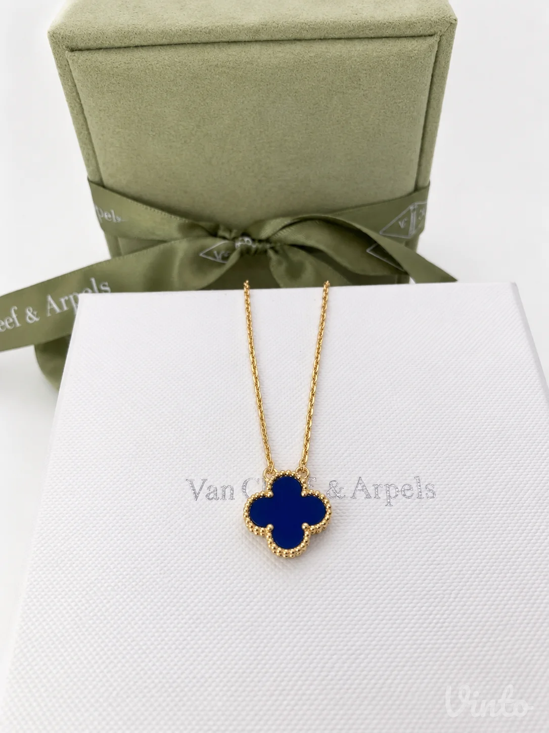 Van Cleef plava ogrlica
