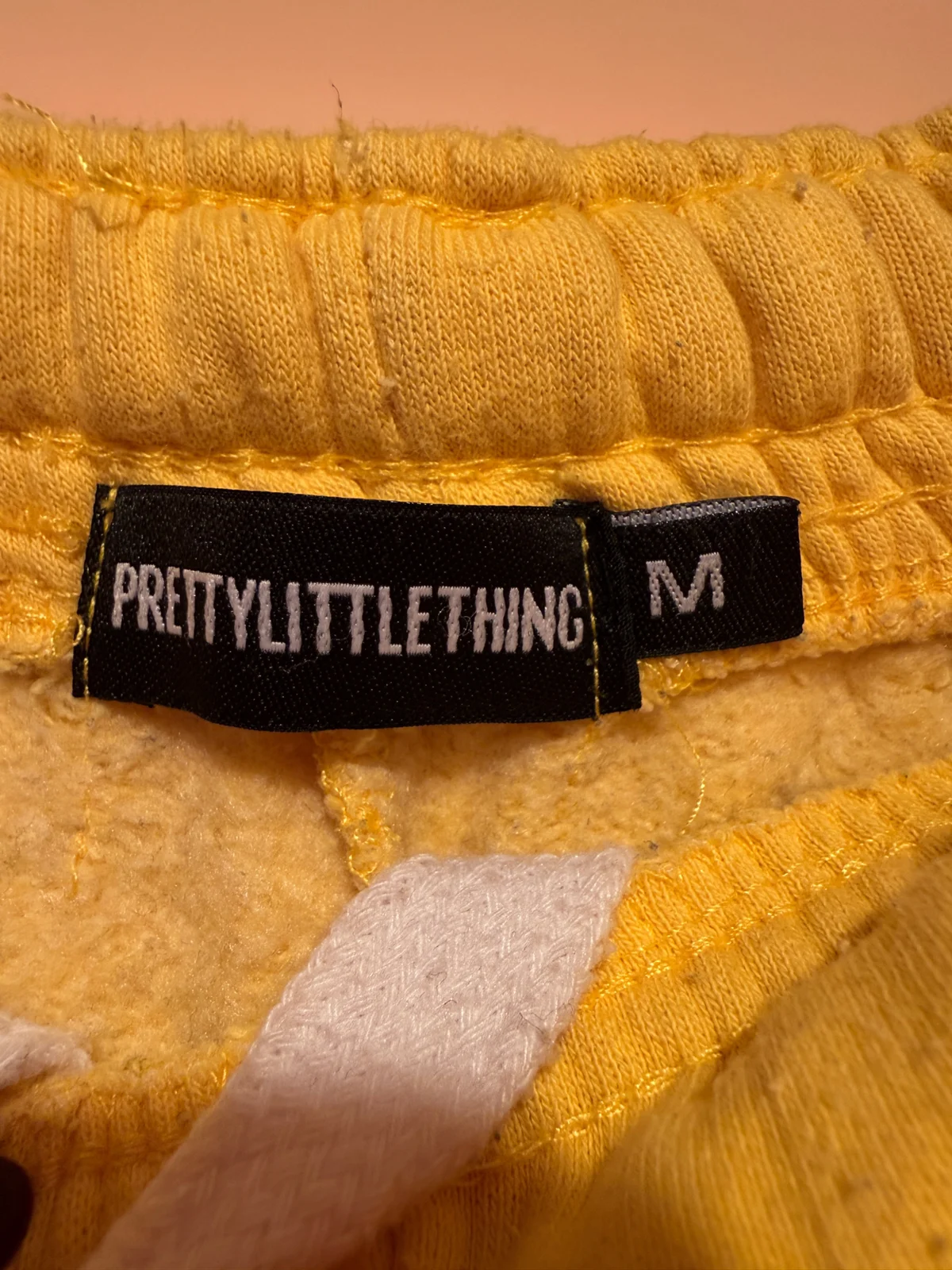 Pretty Little Thing trenerka