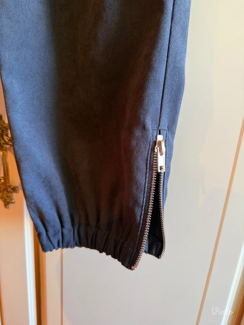 Zara pantalone (nenosene)