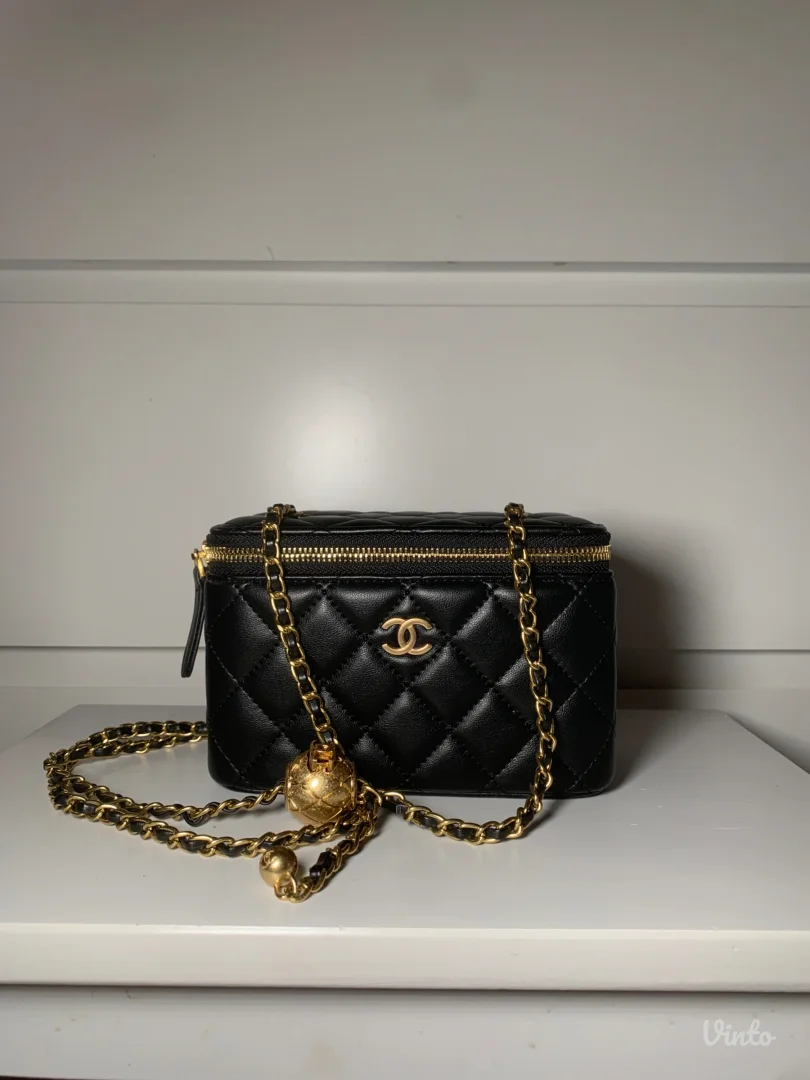 Chanel Vanity torbica