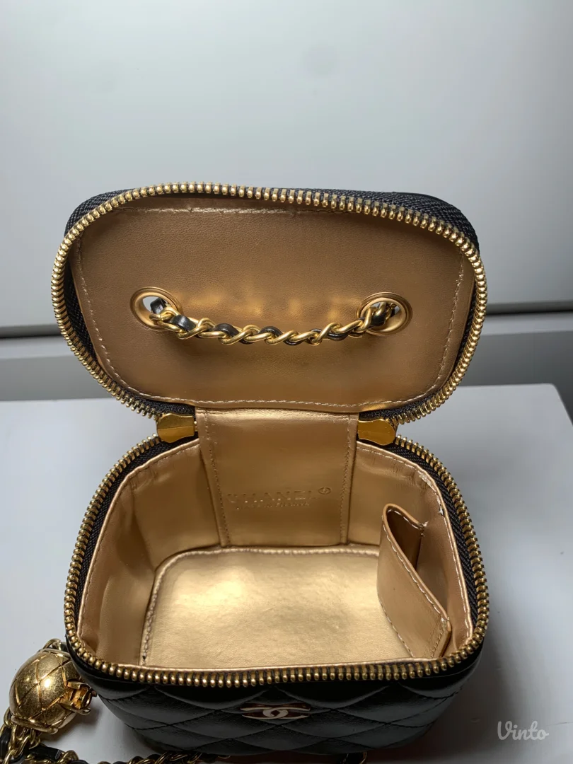 Chanel mini vanity torbica
