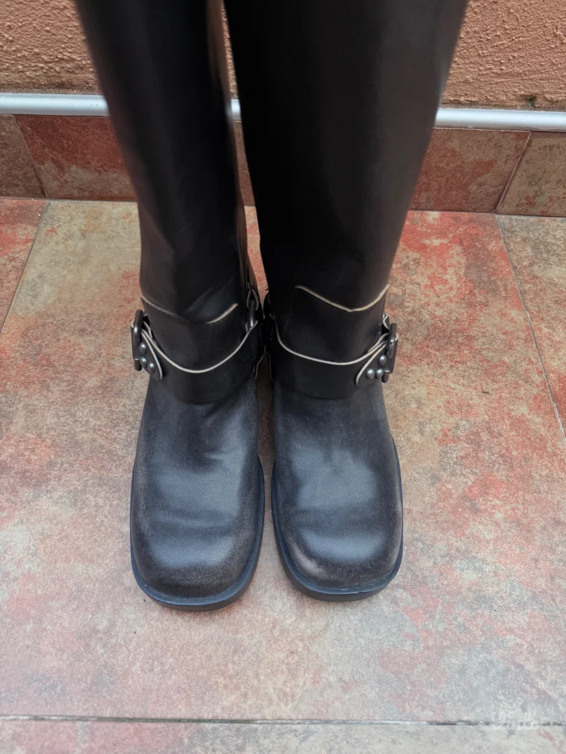 Stradivarius cizme (nove)