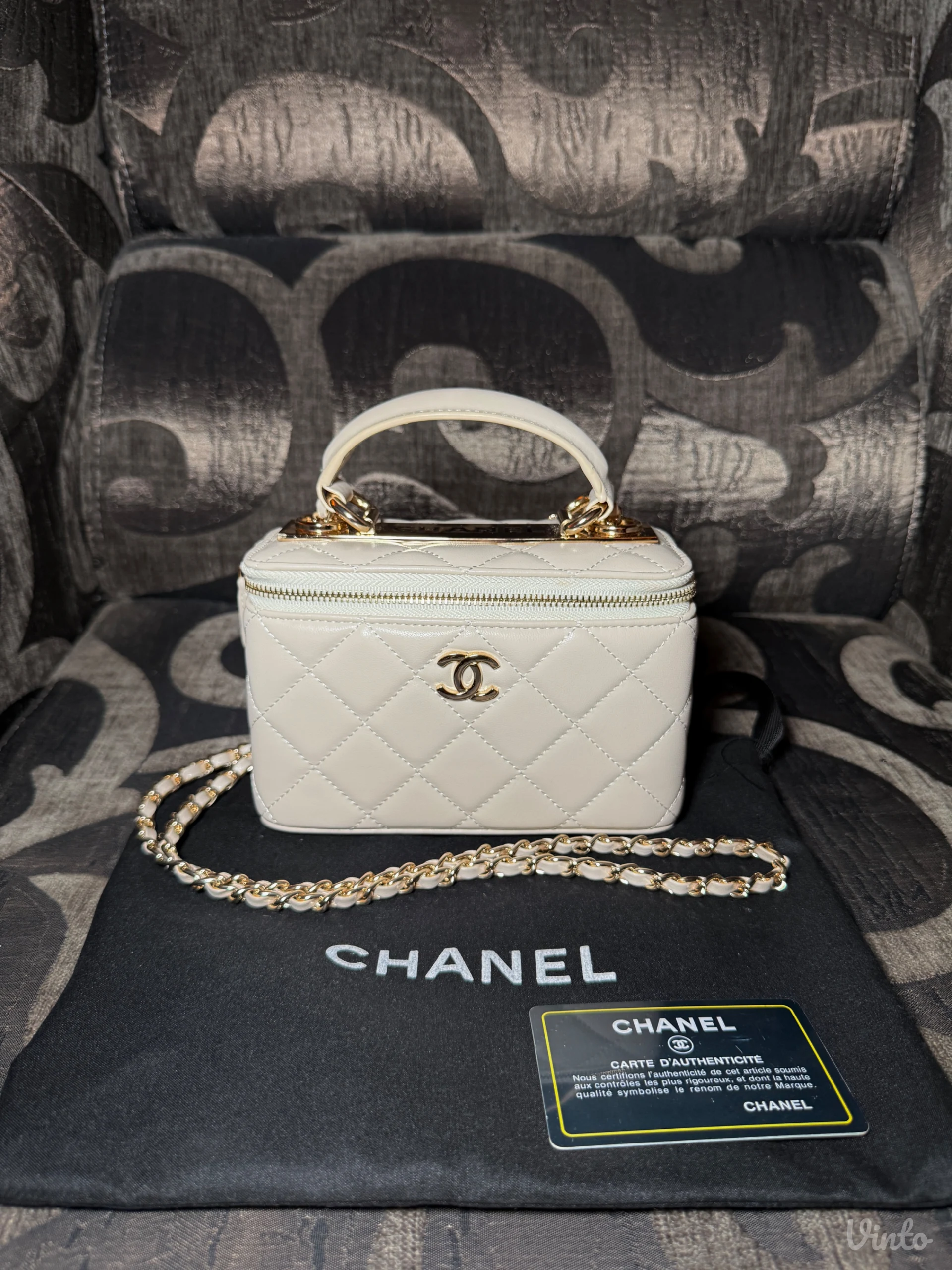 Chanel vanity torbica