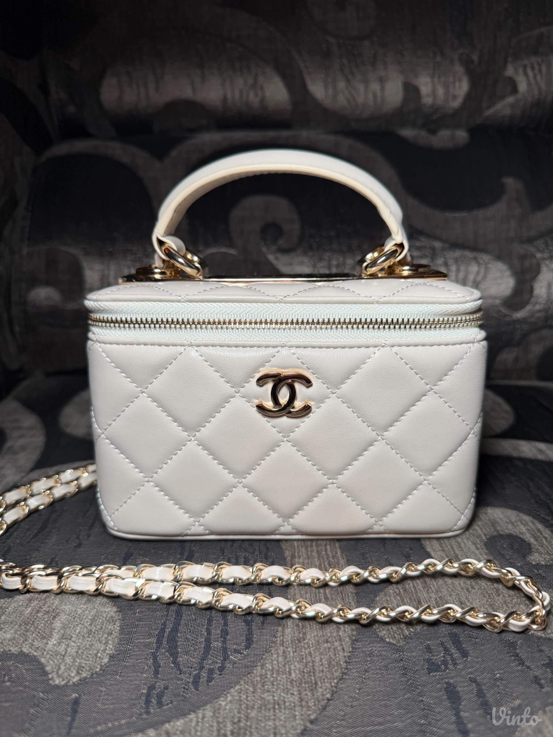 Chanel vanity torbica