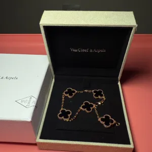 Van Cleef and Aprels narukvica