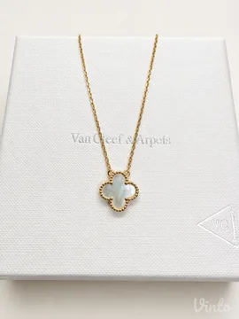Van Cleef bela ogrlica