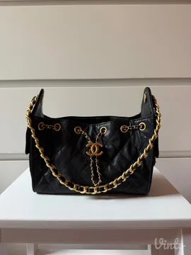 Chanel mini hobo tasna