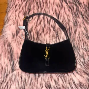 Saint Laurent le 5 à 7 torbica