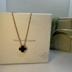 Van Cleef ogrlica sa detelinom