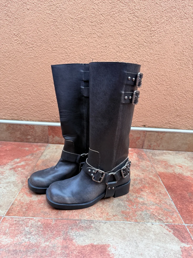 Stradivarius cizme (nove)