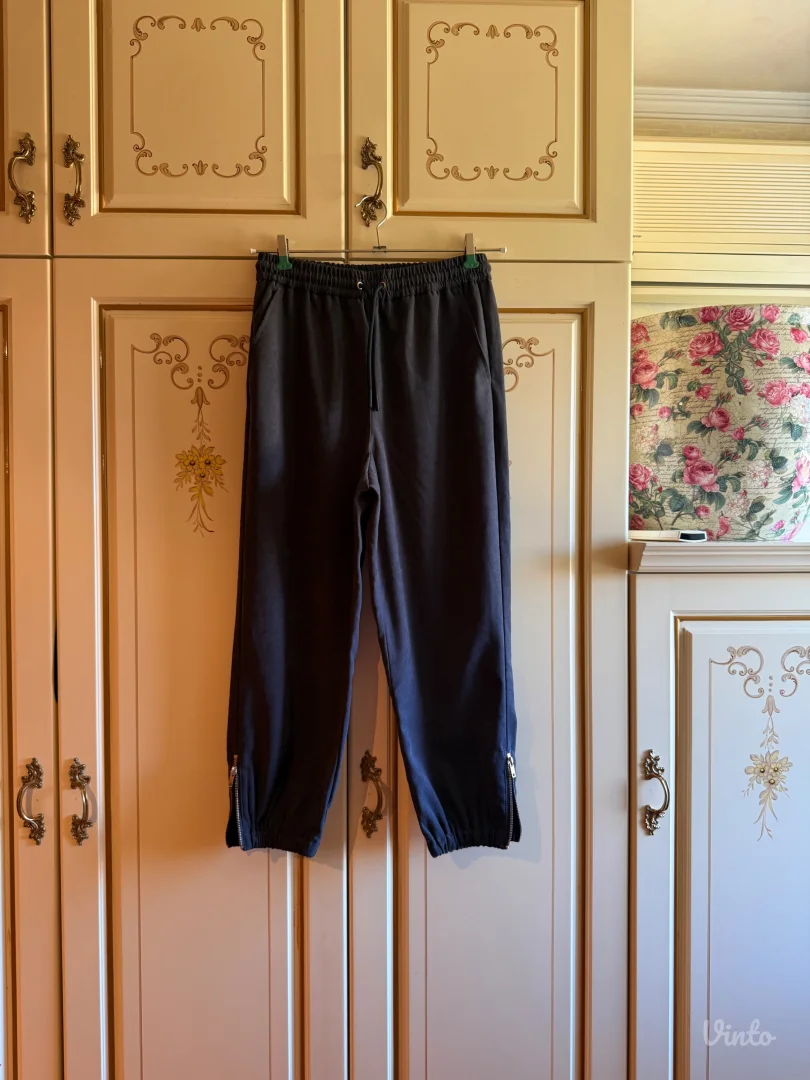 Zara pantalone (nenosene)