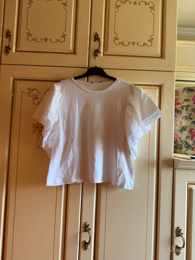 Zara majica sa karnerima