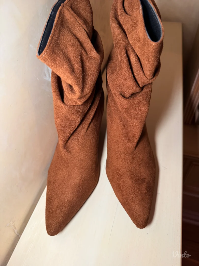 Cizmice sa stiklom (nove)