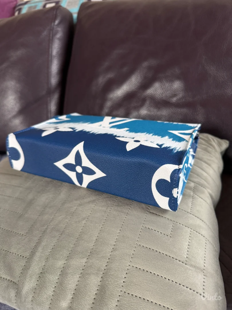 Louis Vuitton neseser