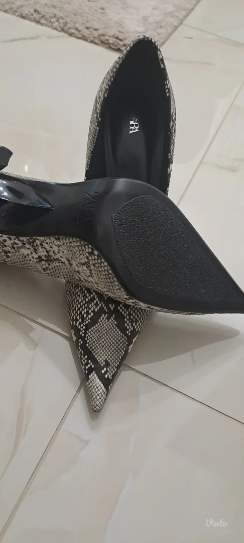 Nove Zara salonke br.42