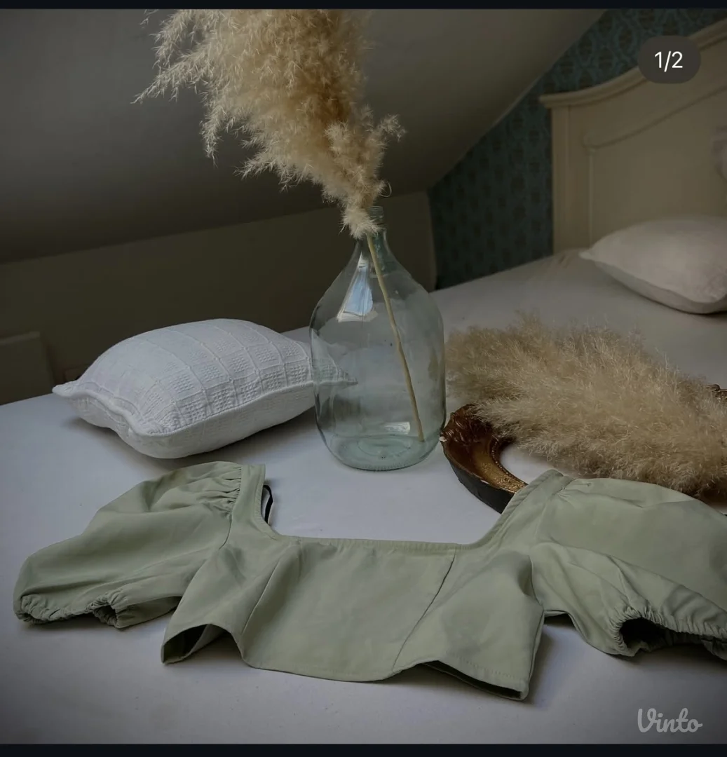 Missguided top sa balon rukavim