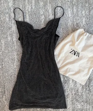 Zara mini haljina sa sljokicama, S velicina