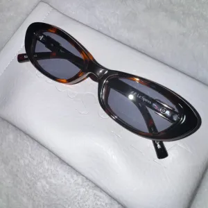 Le Specs The Whisperer- Dark Tort