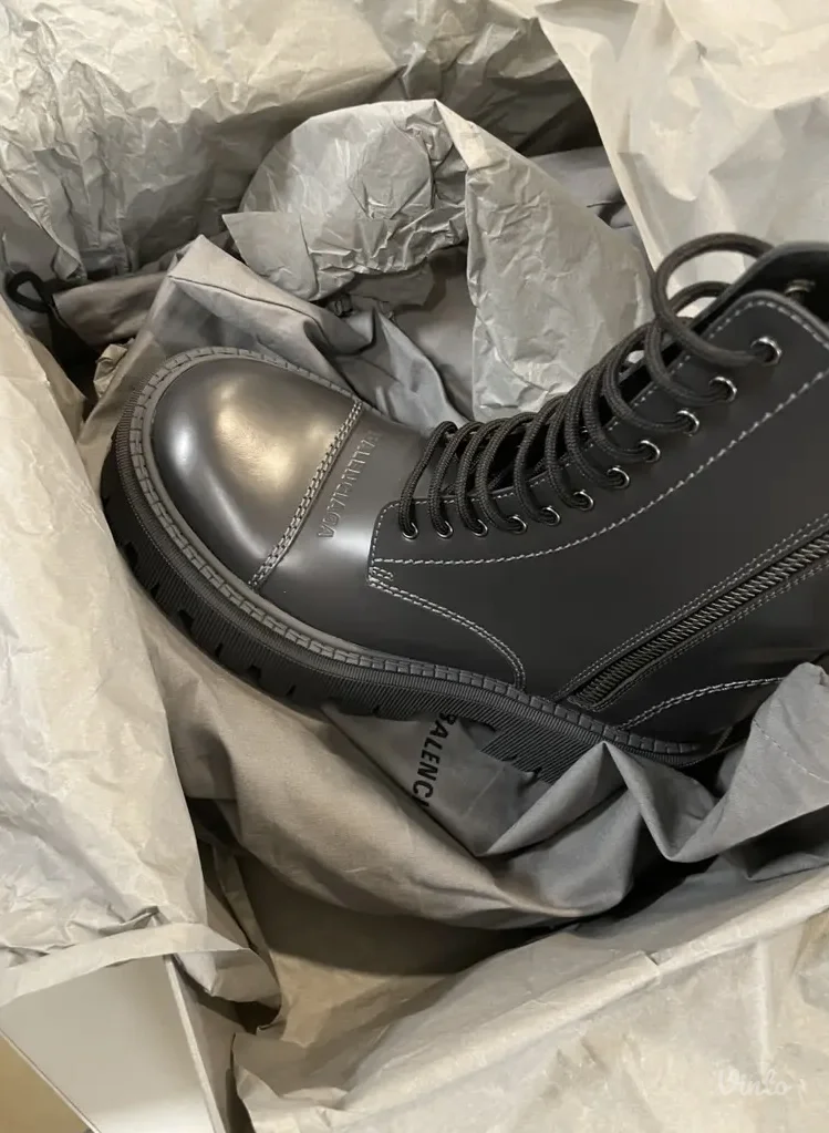 balenciaga cizme