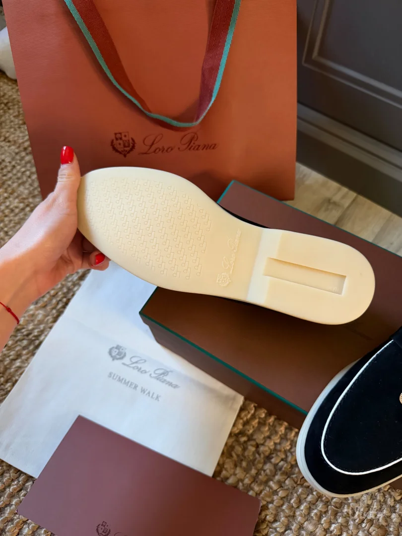 loro piana summer walk 38