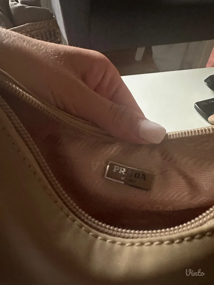 prada re-edition nylon bag