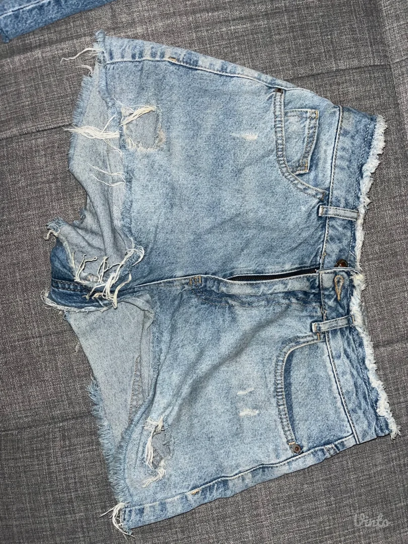 LCW Jeans svetli teksas šorts sa "destroyed" efektom