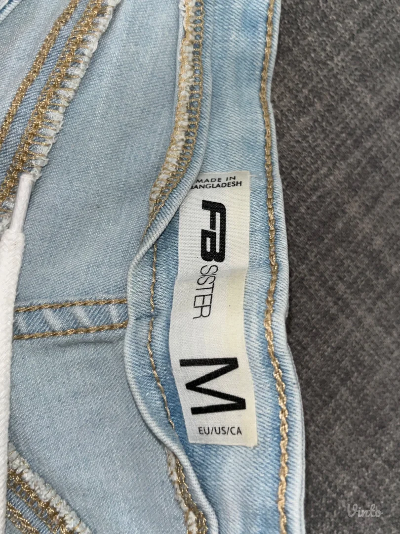 FB Sister šorts na pertlanje – New Yorker