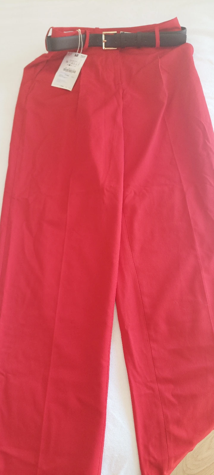 Zara pantalone Novo