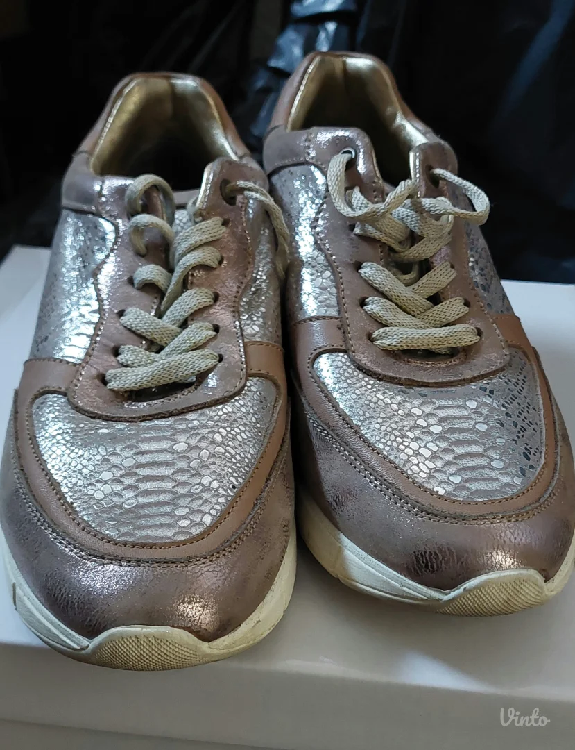 Ženske kožne patike