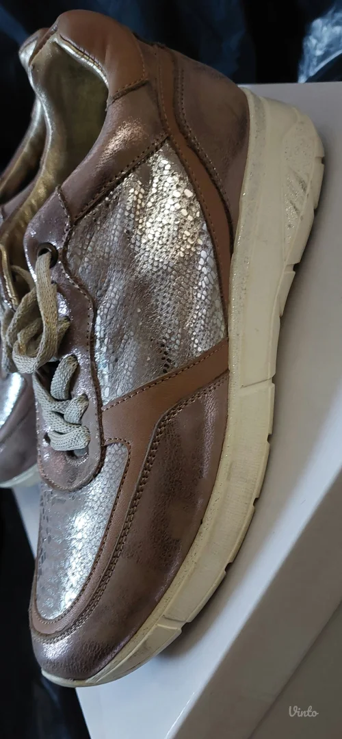 Ženske kožne patike