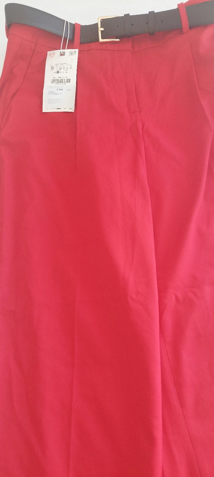 Zara pantalone Novo