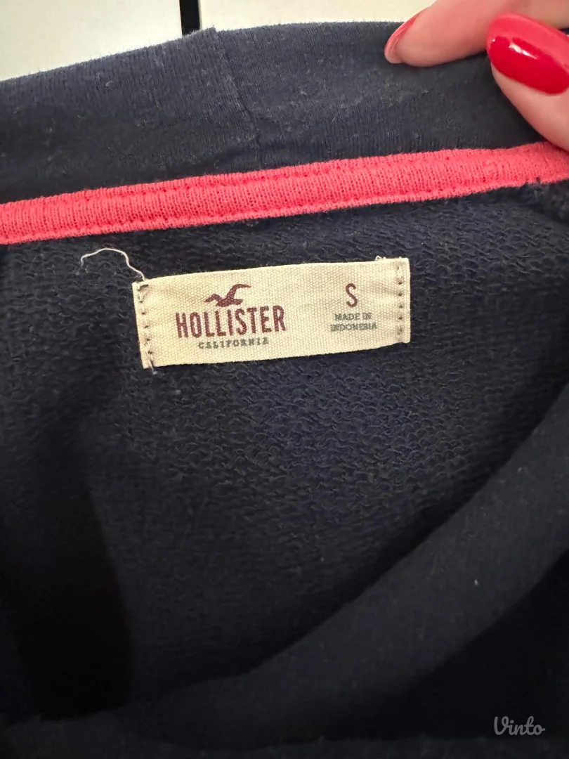 Hollister duks sa kapuljačom